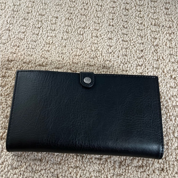 Matt and Nat Wallet - Picture 3 of 4